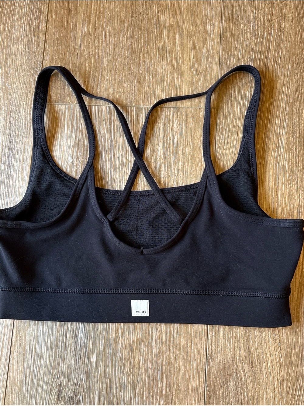 Vuori Black Cross-Back Sports Bra